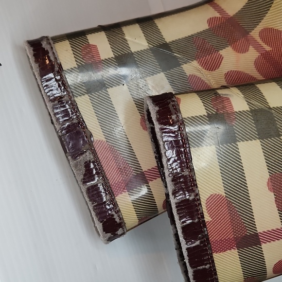 Burberry Heart Print Check Rain Boot Size 39 - Picture 6 of 8